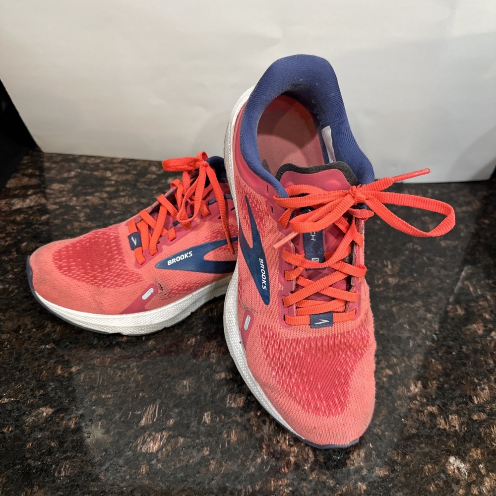 brooks launch 6 womens Sneakers size 7 1/2